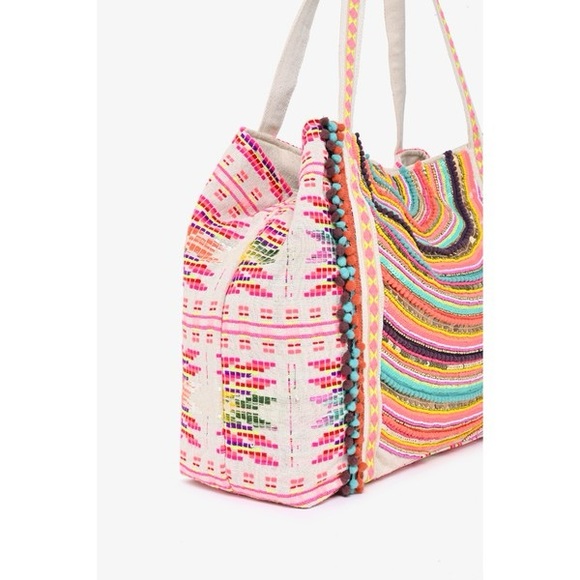 🆕 America & Beyond Embellished Tote Bag - Picture 4 of 9
